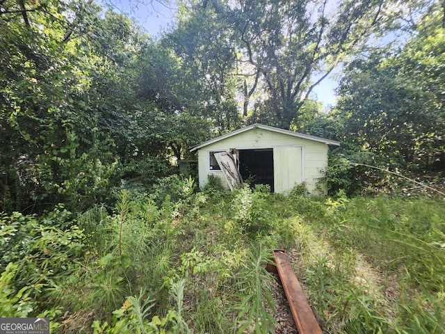 view of outbuilding