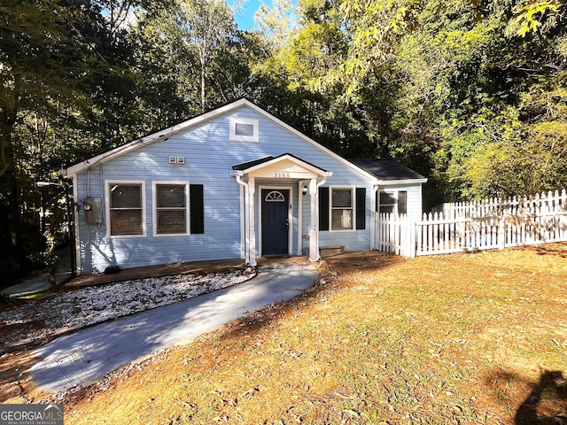 view of front of property