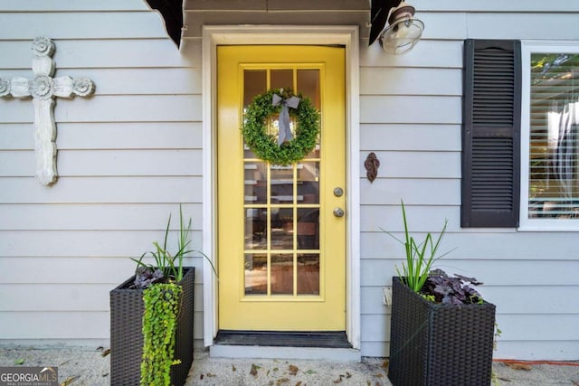 view of property entrance