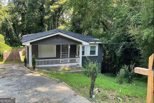 view of front of house featuring covered porch