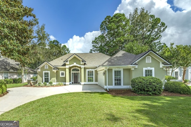 ranch-style home featuring a front lawn