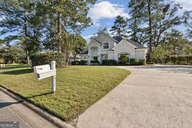 view of front of property with a front yard