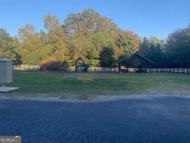 14, 15 N Pointe Rd, Tignall, GA 30668