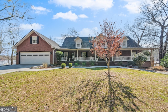 view of front of home with covered porch and a front lawn