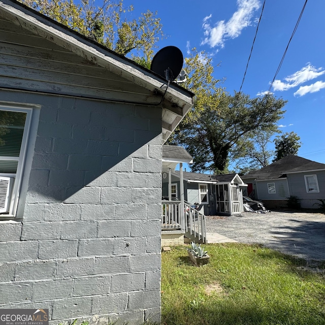 view of home's exterior