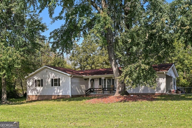 view of front of house with a front yard