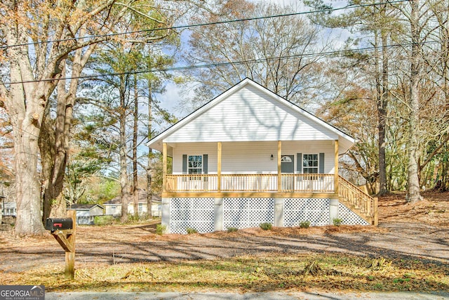 view of front of house featuring a porch