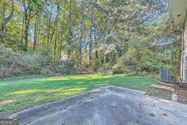 4660 Edwina Ln SW, Atlanta, GA 30331 - view of green lawn featuring a patio area