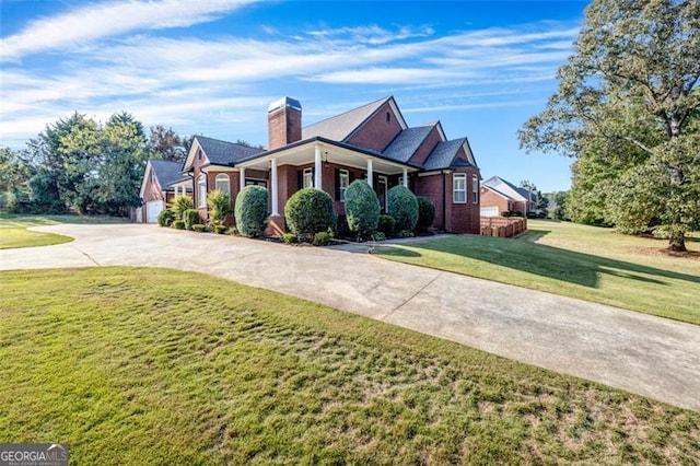 view of front of home with a porch and a front lawn