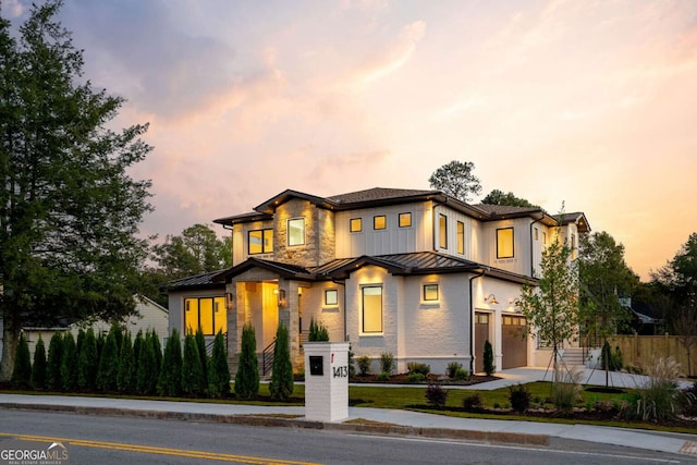 view of front facade with a garage