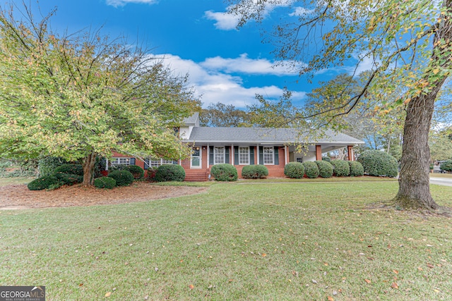 view of front of house with a front yard