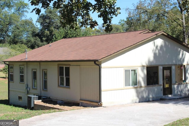 view of front of home featuring central AC