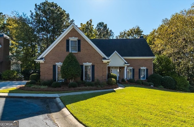 view of front of home featuring a front yard