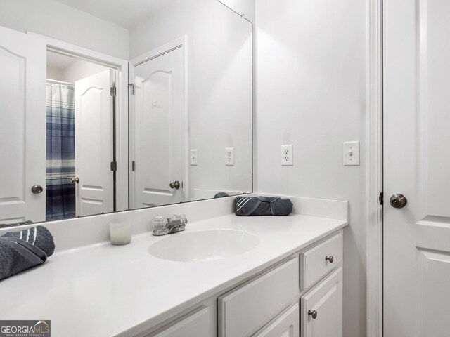 bathroom featuring vanity