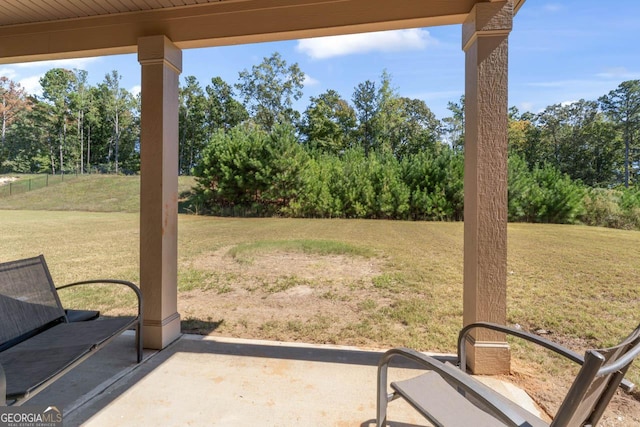 view of yard with a patio