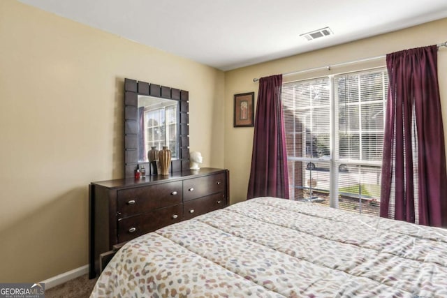 bedroom with carpet flooring