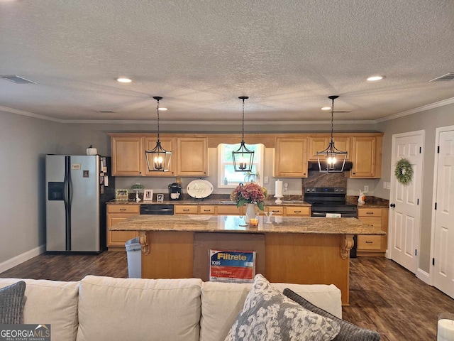 kitchen featuring decorative light fixtures, a center island, black / electric stove, and stainless steel fridge with ice dispenser