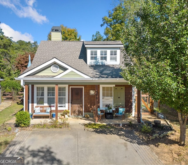 view of front of property with a porch