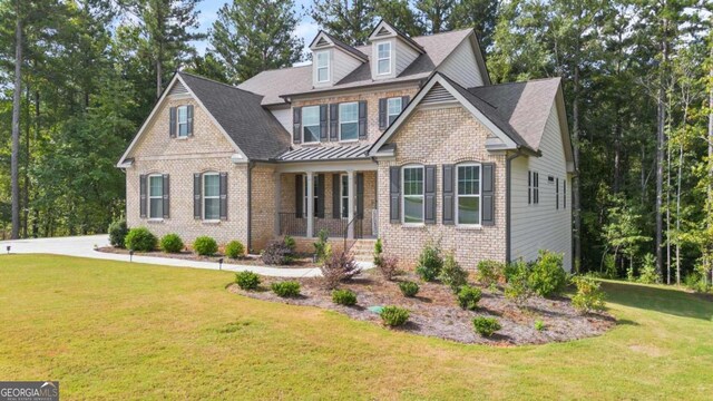 view of front of house with a front yard