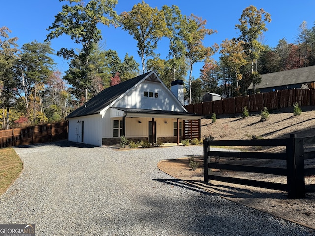 view of front of home with covered porch