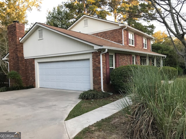 view of front facade with a garage