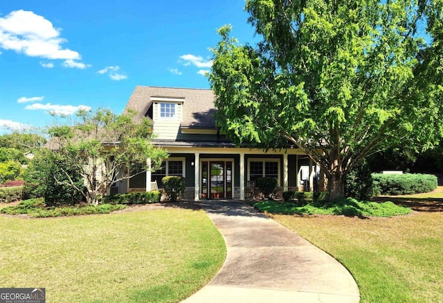 view of front of home featuring a front lawn