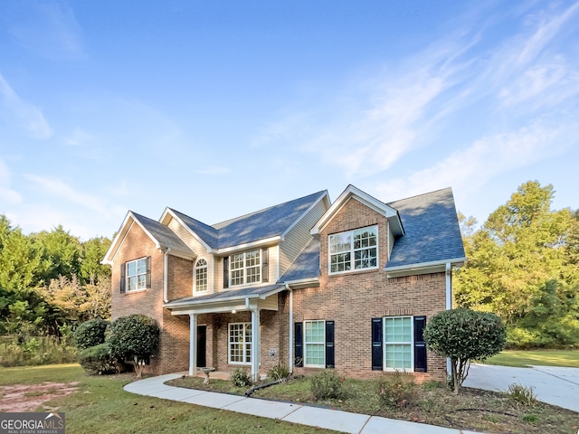 view of front of house with a front yard