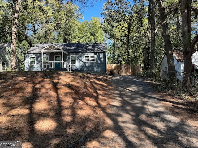 view of front of property