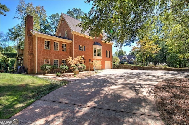 exterior space featuring a lawn