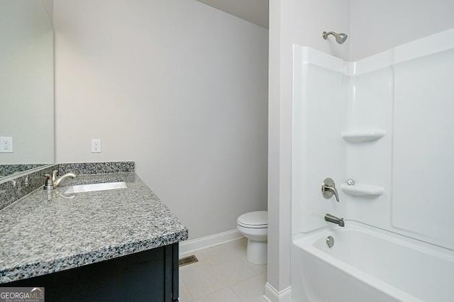 full bathroom with washtub / shower combination, vanity, and toilet