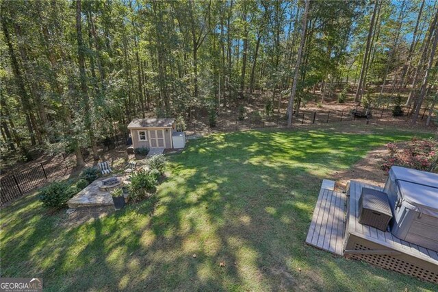 view of yard with a shed