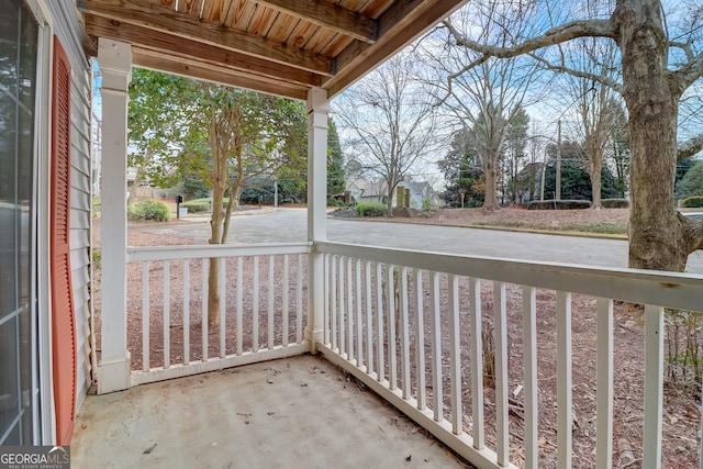 balcony featuring covered porch