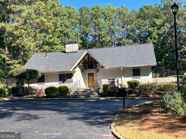 view of front of home with covered porch