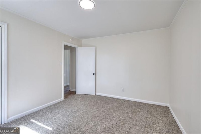 view of carpeted spare room