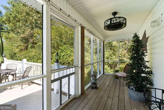 view of sunroom / solarium