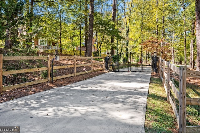 222 Valley View Dr, Rockmart, GA 30153 - exterior space featuring fence, a gate, and driveway