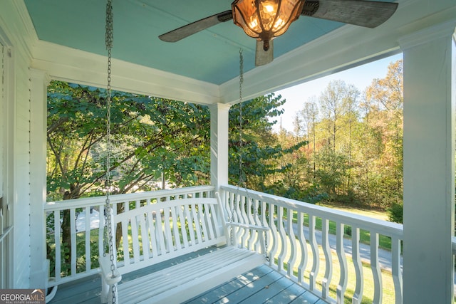 deck with ceiling fan