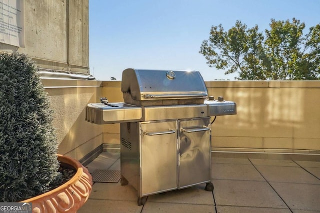 view of patio featuring area for grilling