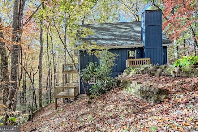 view of outbuilding