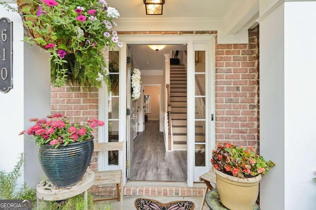 property entrance featuring covered porch