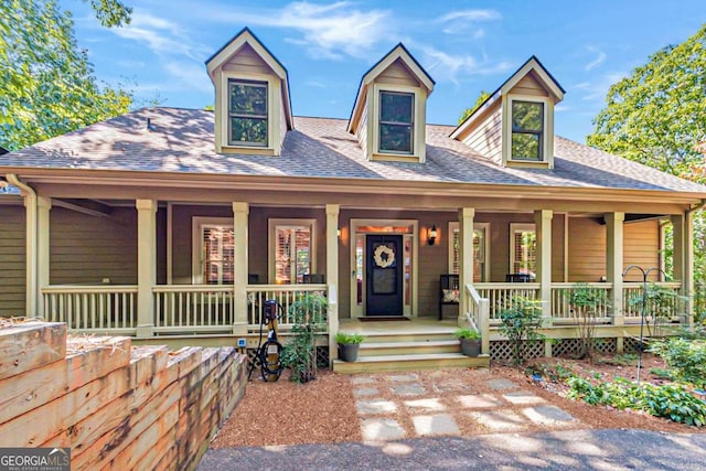 view of front of property featuring a porch