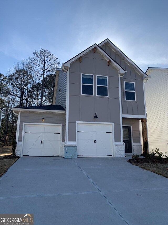 view of front of house with a garage