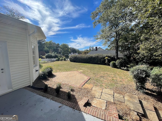 view of yard with a patio