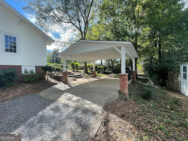 425 E 9th St SE, Rome, GA 30161 - view of patio / terrace with driveway