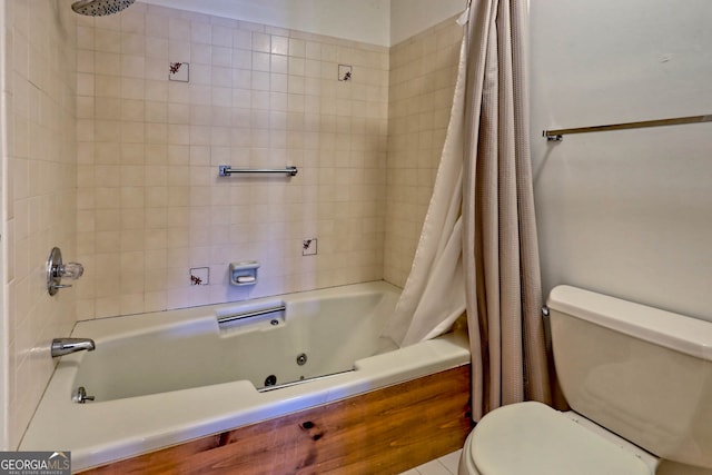 bathroom featuring toilet and shower / bath combo with shower curtain