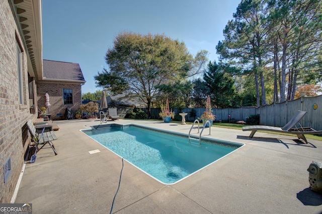 4 Bridgeview Dr SE, Rome, GA 30161 - view of pool featuring a fenced backyard, a fenced in pool, and a patio area