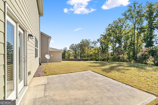 view of yard with a patio