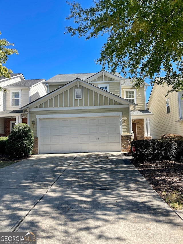 view of front of home featuring a garage