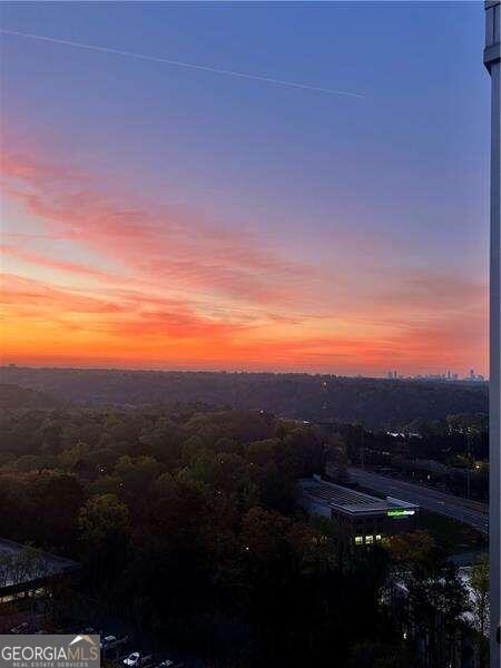 view of aerial view at dusk