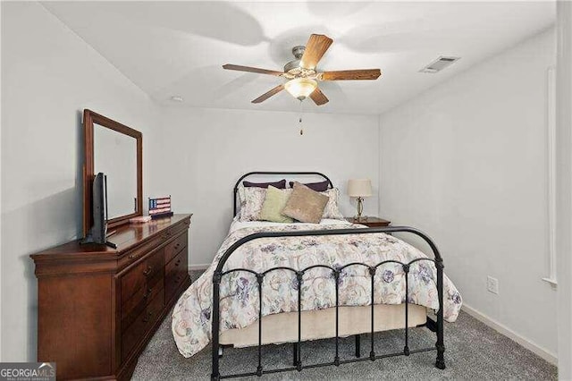 bedroom featuring carpet floors and ceiling fan